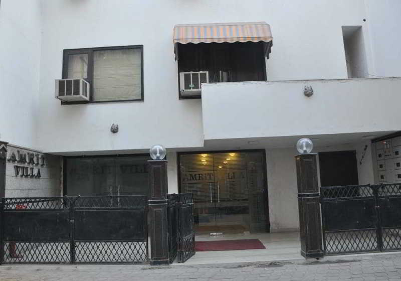 Hotel Amrit Villa Delhi Kültér fotó