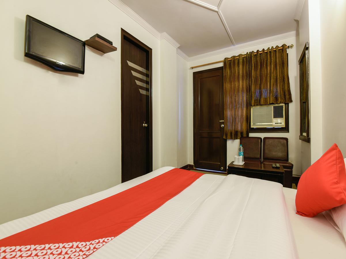 Hotel Amrit Villa Delhi Kültér fotó
