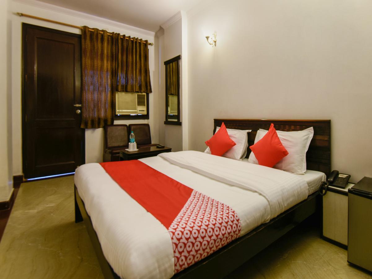 Hotel Amrit Villa Delhi Kültér fotó