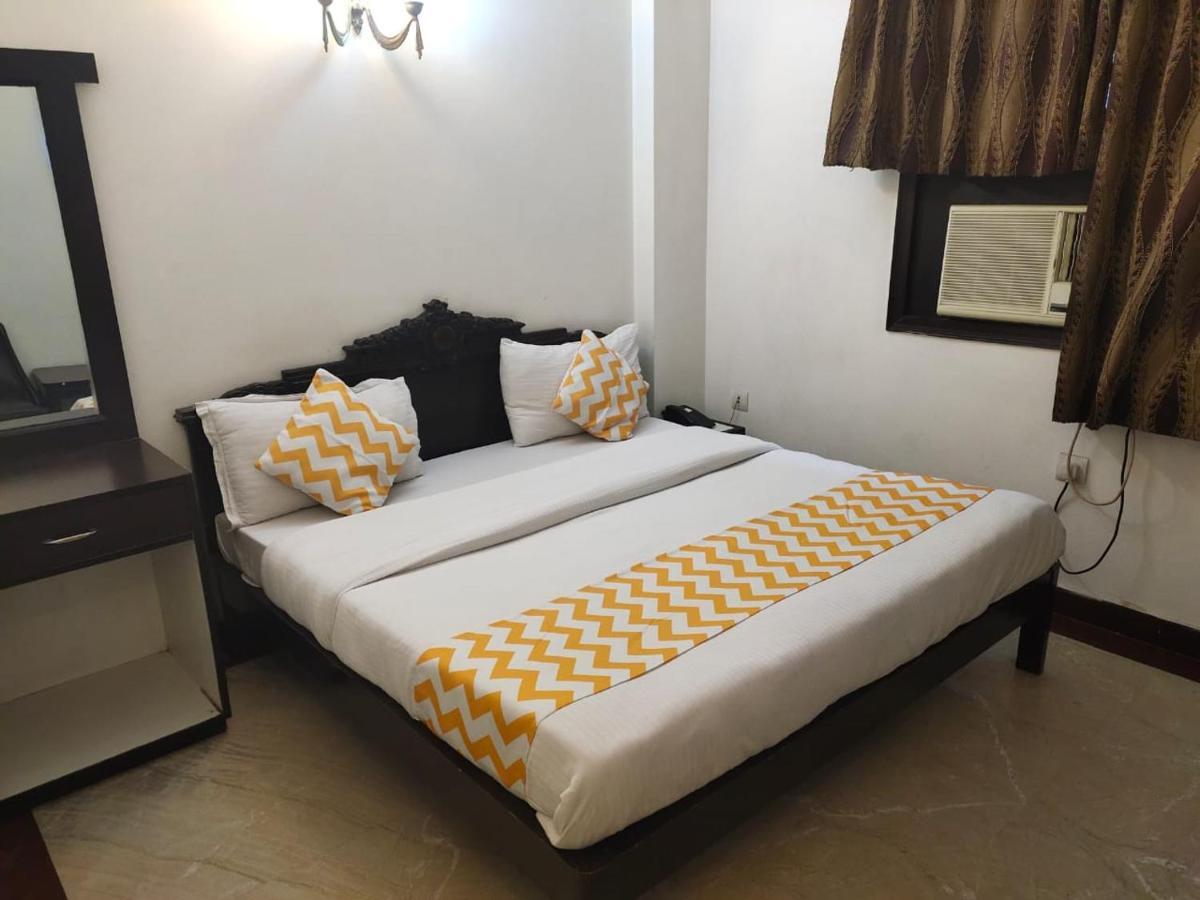 Hotel Amrit Villa Delhi Kültér fotó